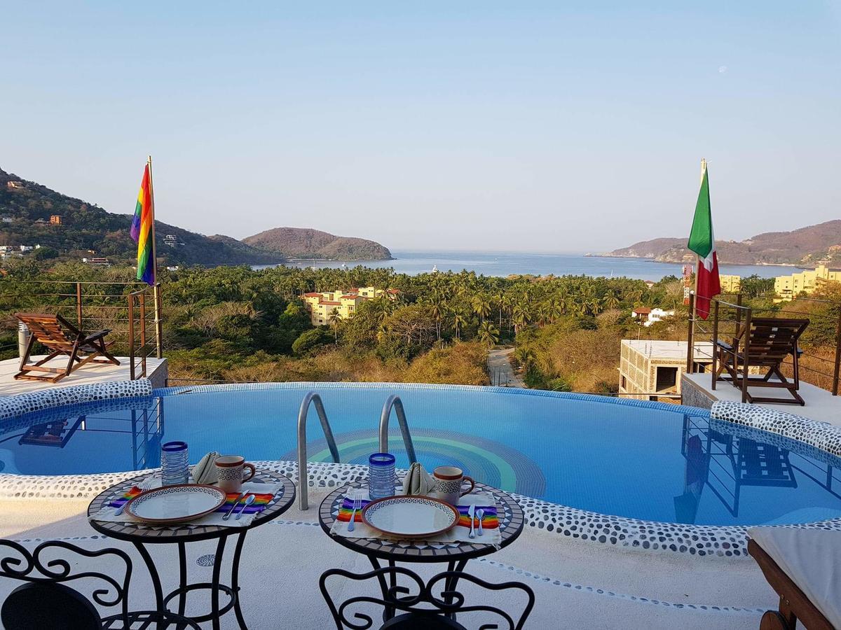 Casa Arcoiris Zihuatanejo B&B Exterior photo