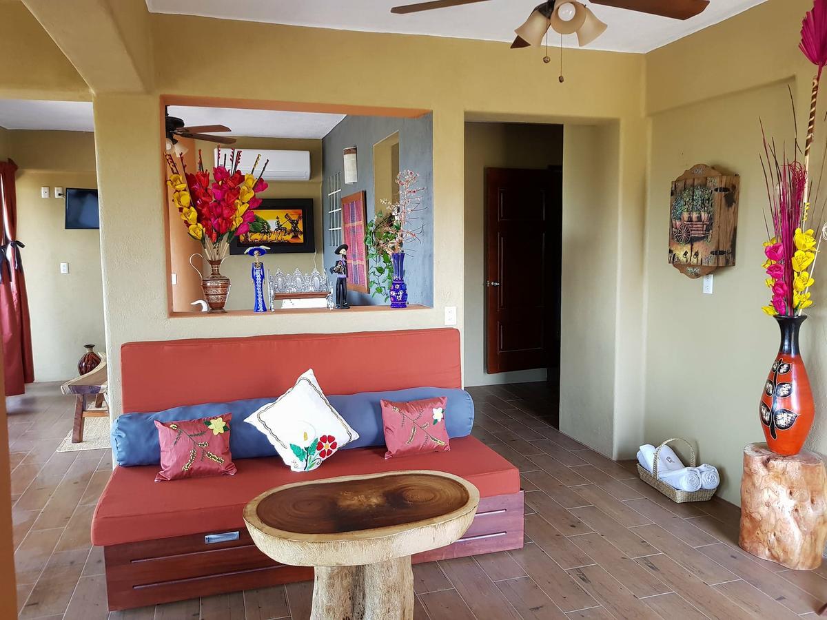 Casa Arcoiris Zihuatanejo B&B Exterior photo