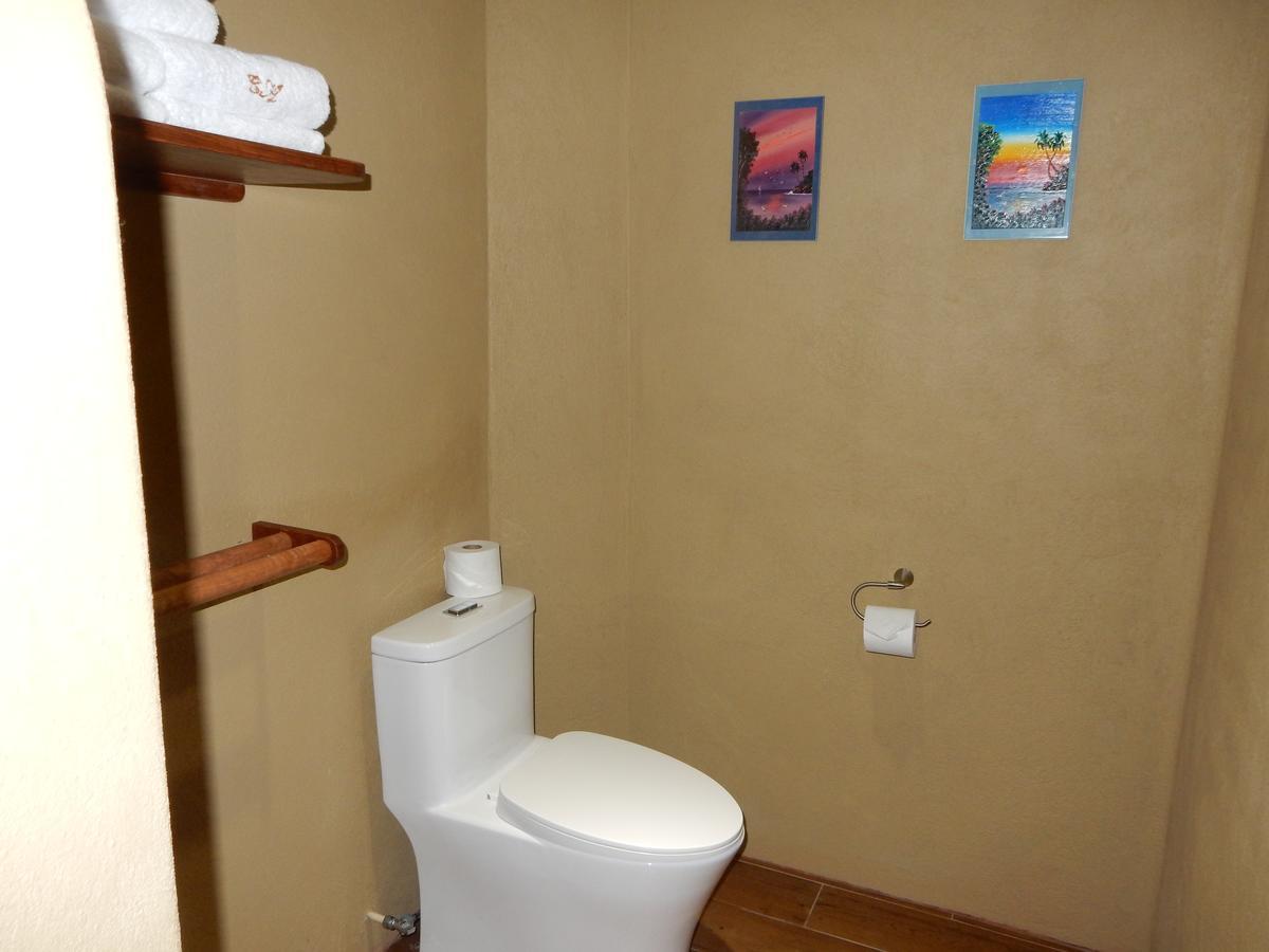 Casa Arcoiris Zihuatanejo B&B Exterior photo