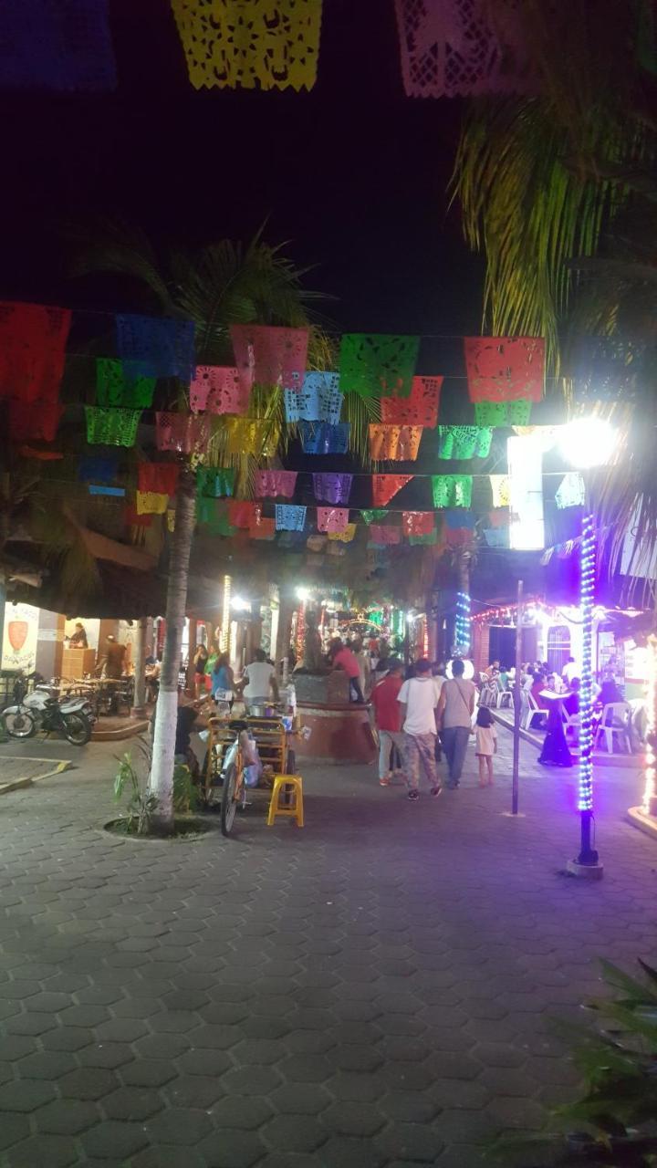 Casa Arcoiris Zihuatanejo B&B Exterior photo